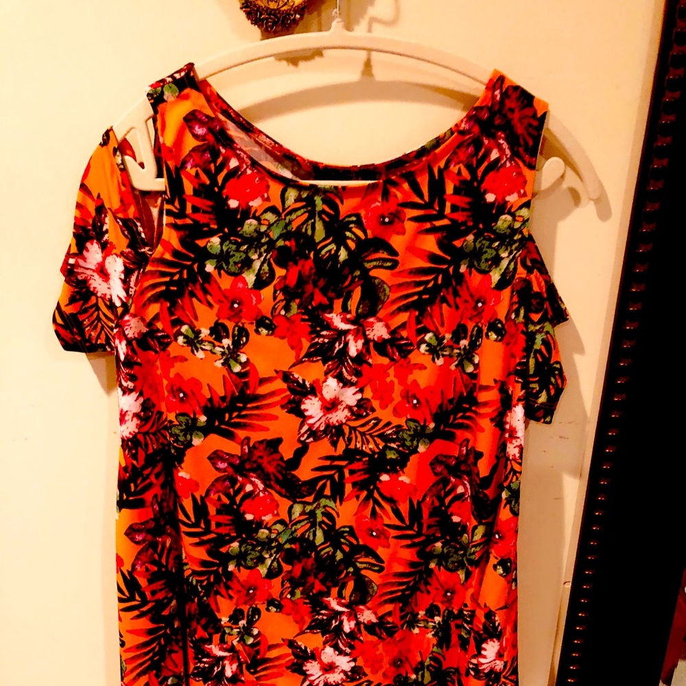 Tee shirt